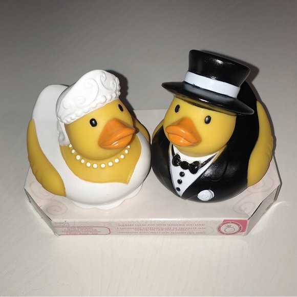 Wedding Cake Topper Rubber Duckies Bride and Groom New in Box - Picture 4 of 8
